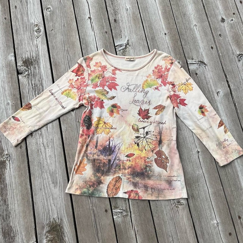 Studio Gem Q autumn leaves art nouveau motif graphic top